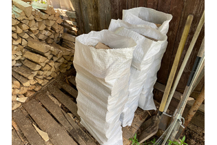 Дрова колотые смешанных пород - в мешках по 0,01 куб.м.