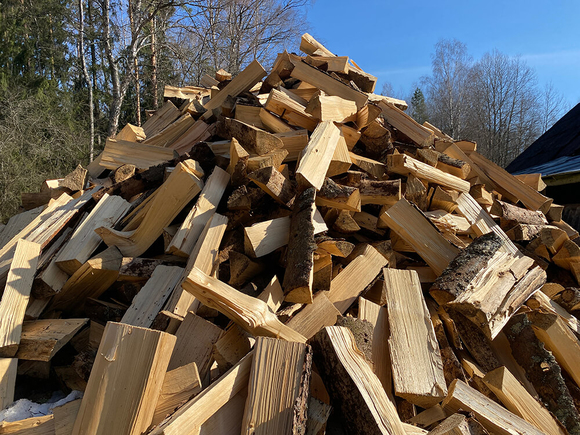 drova-xvojnyix-porod-dereva-kolotyie-3-kub-m